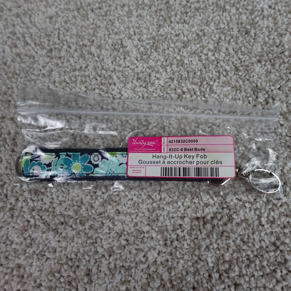 Thirty-One Best Buds Hang-It-Up Key Fob Floral Blue Green 4215832C0000 NEW